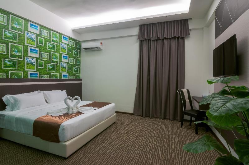 E-Red Hotel Melaka Екстериор снимка
