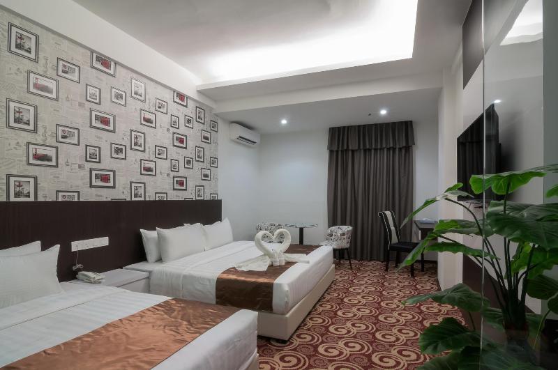 E-Red Hotel Melaka Екстериор снимка