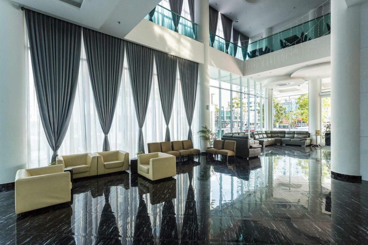 E-Red Hotel Melaka Екстериор снимка
