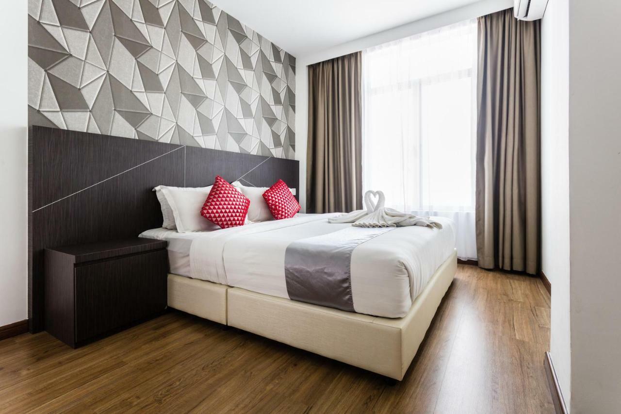 E-Red Hotel Melaka Екстериор снимка