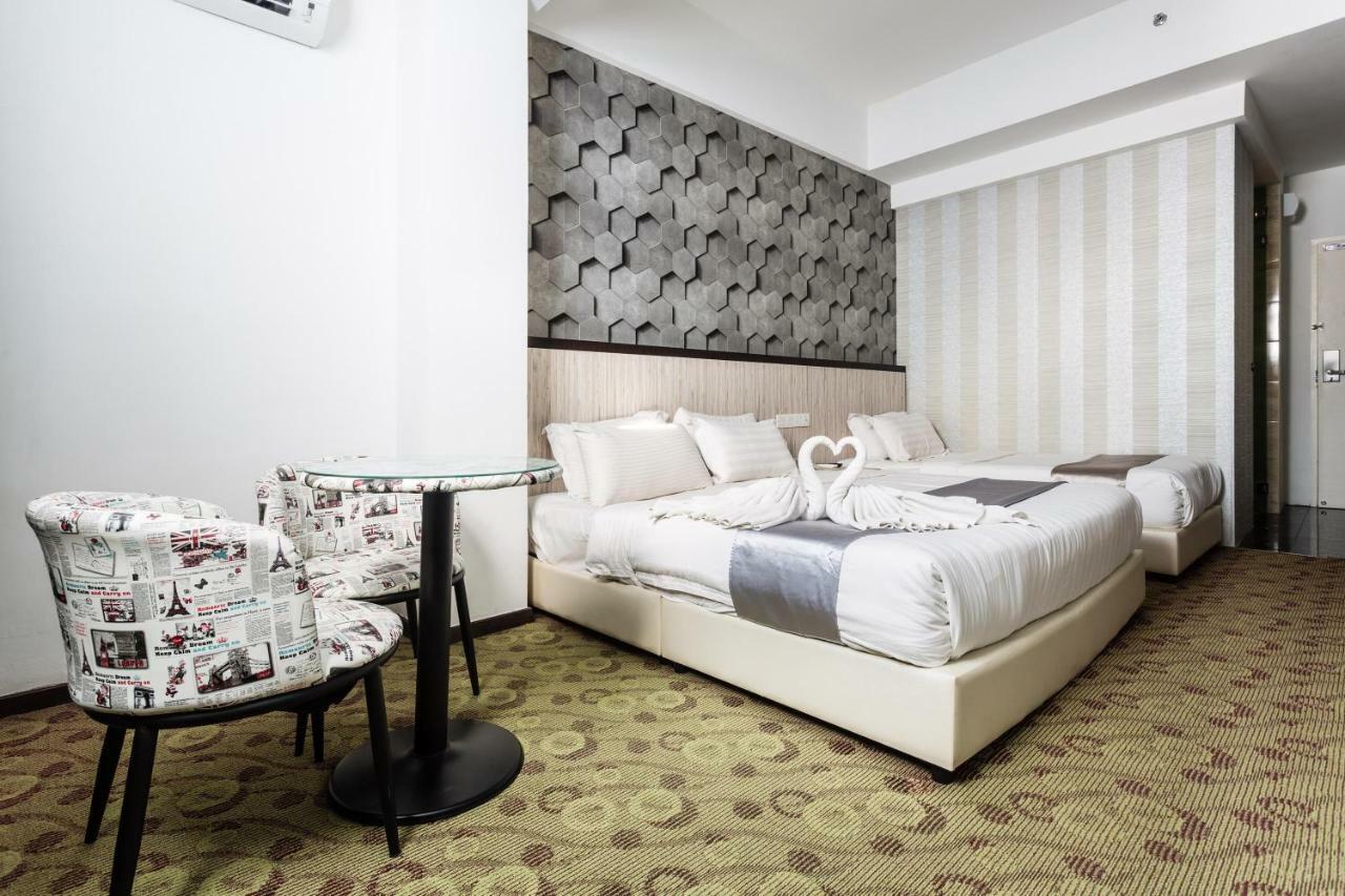 E-Red Hotel Melaka Екстериор снимка